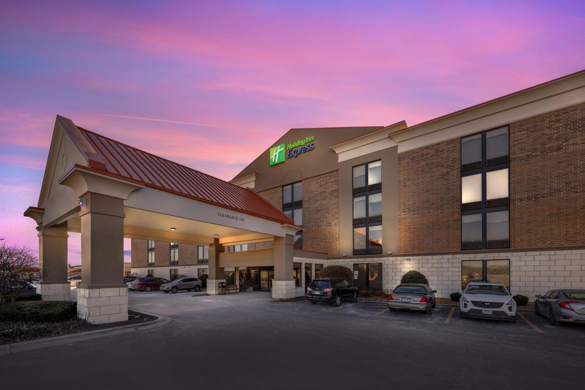 Holiday Inn Express Crestwood, An Ihg Hotel Экстерьер фото